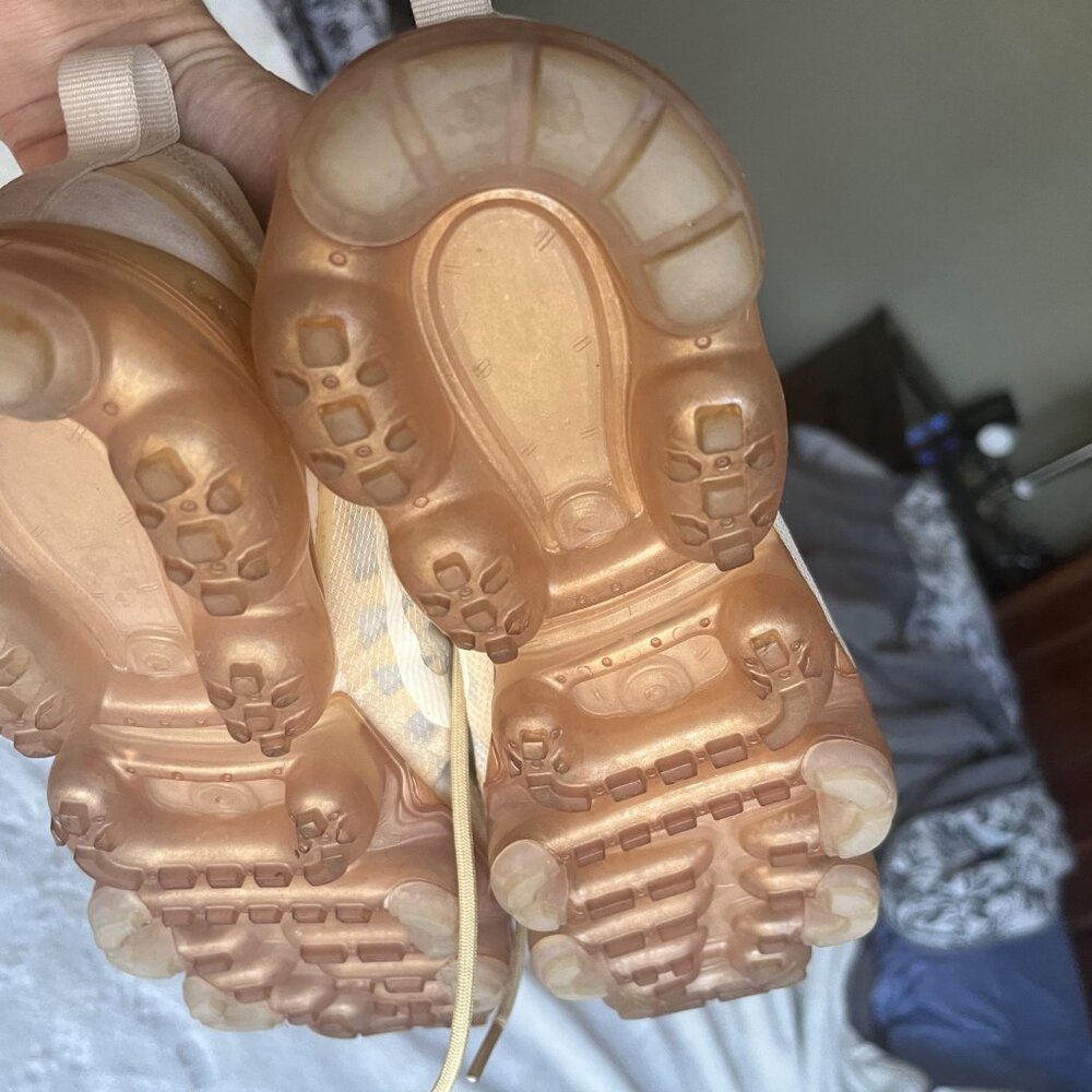 NIke sneakers - Picture 4 of 6